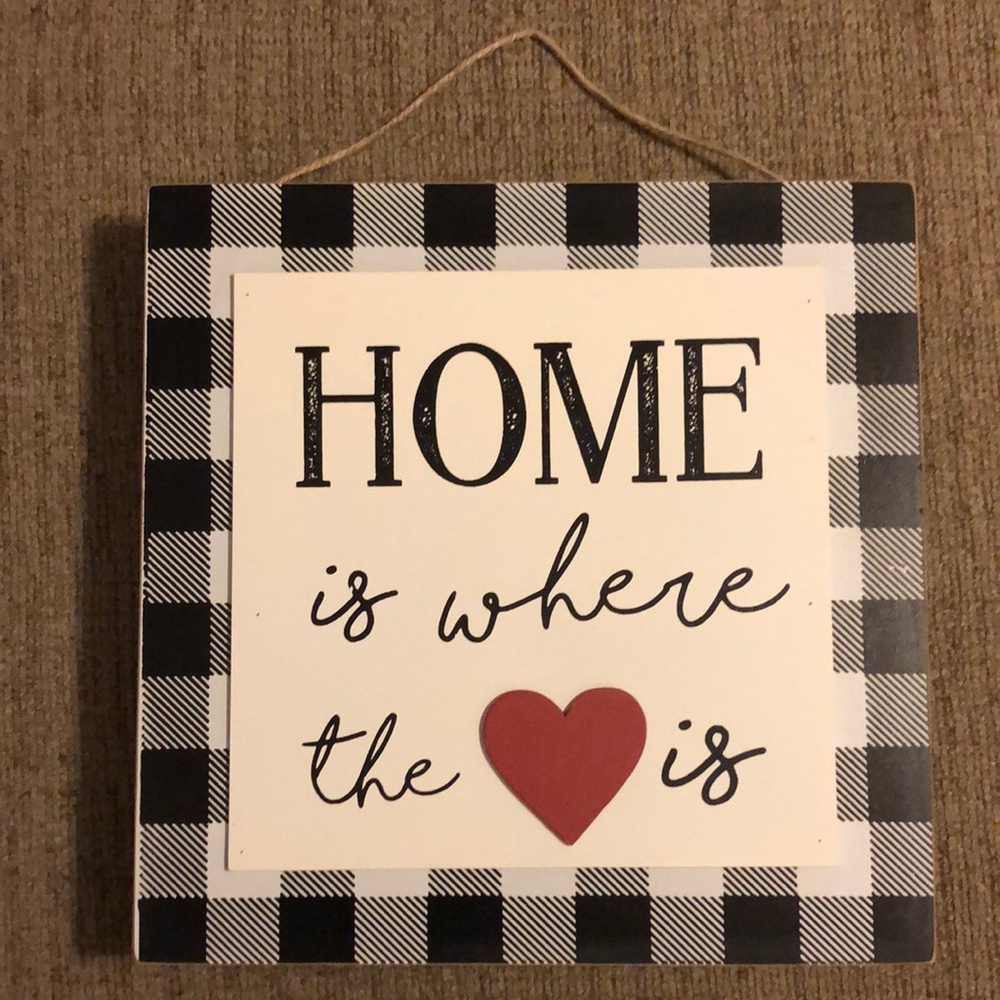 Buffalo Check Wall or Table Decor NWT